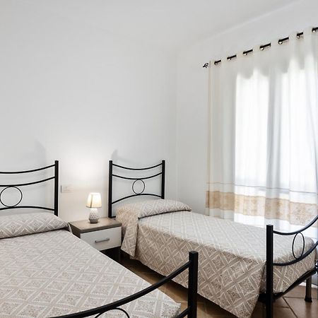 Villa Le Perle Di Golfo Aranci Extérieur photo