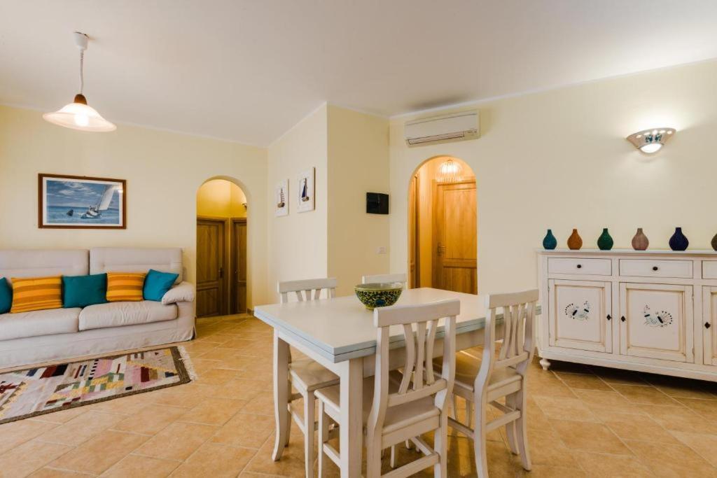 Villa Le Perle Di Golfo Aranci Extérieur photo